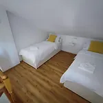 Frank Apartment