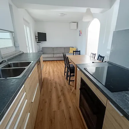 Frank Apartman *